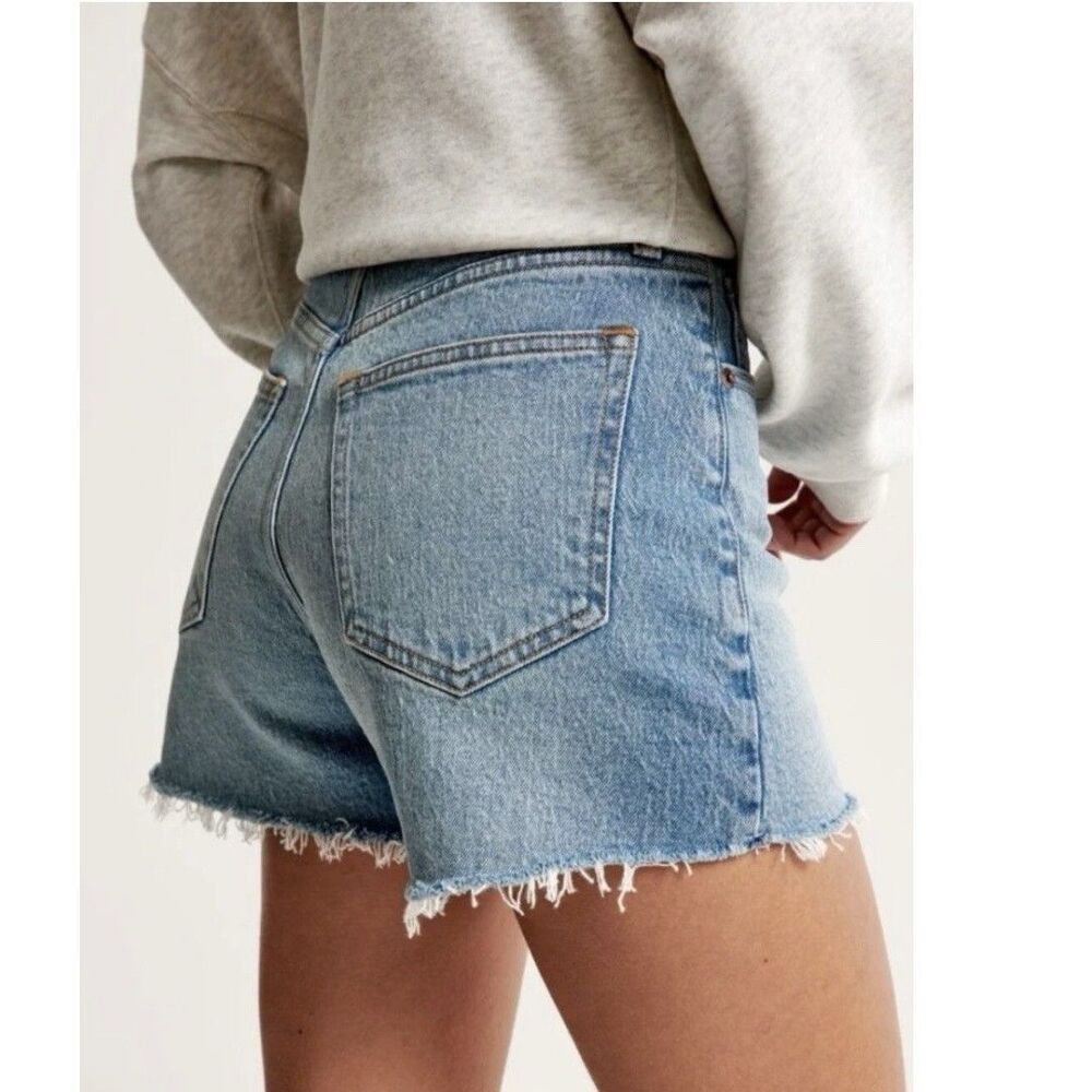 Abercrombie & Fitch The 90s Relaxed Cutoff Shorts Curve Love High Rise Size 30
